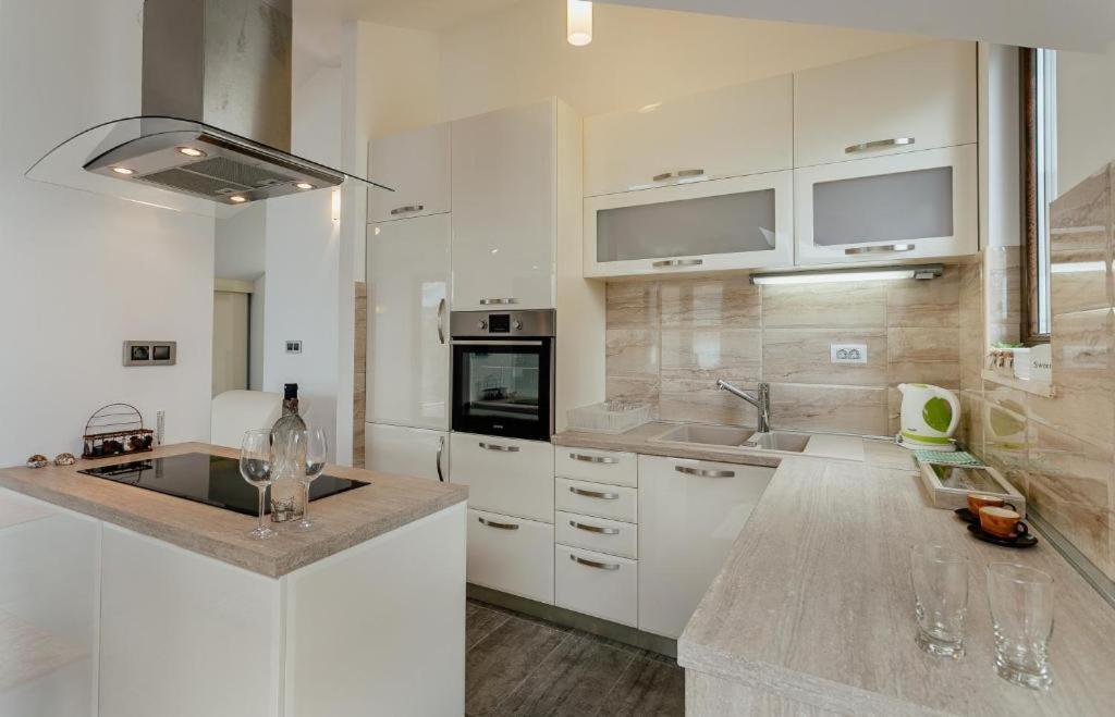 Apartments Joy 헤르섹 외부 사진