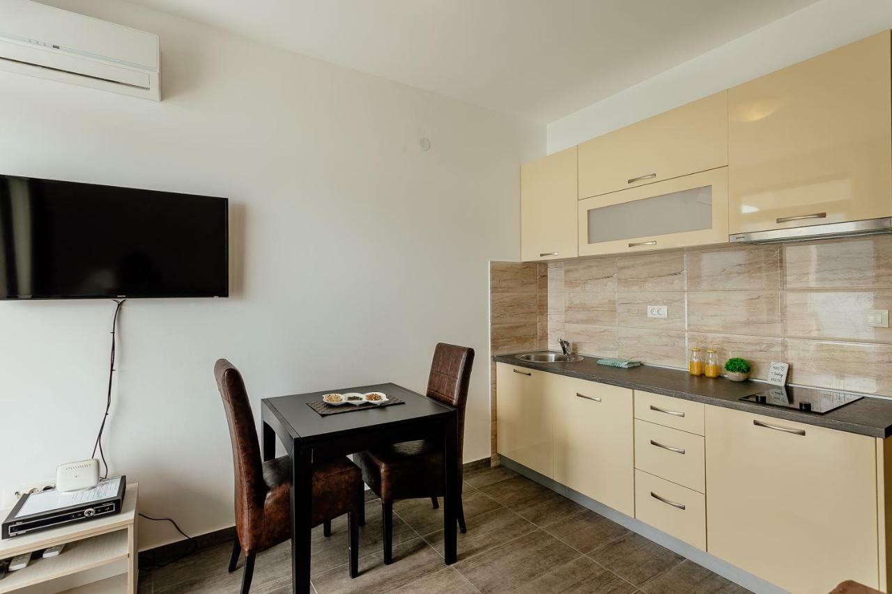 Apartments Joy 헤르섹 외부 사진